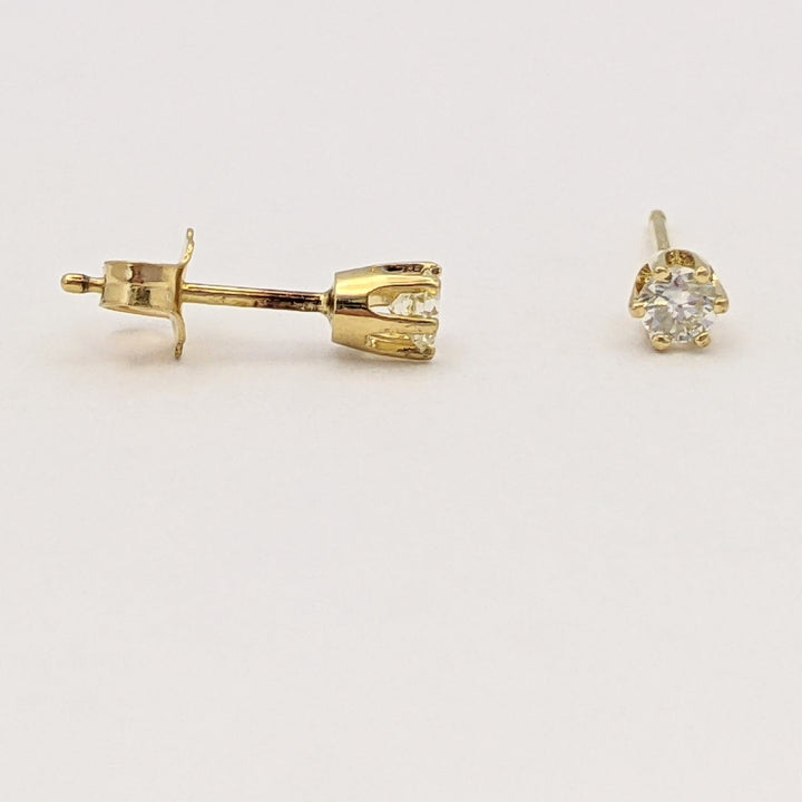 14K .14 CARAT TOTAL WEIGHT I1 I DIAMOND ROUND ESTATE STUD EARRINGS 0.6 GRAMS
