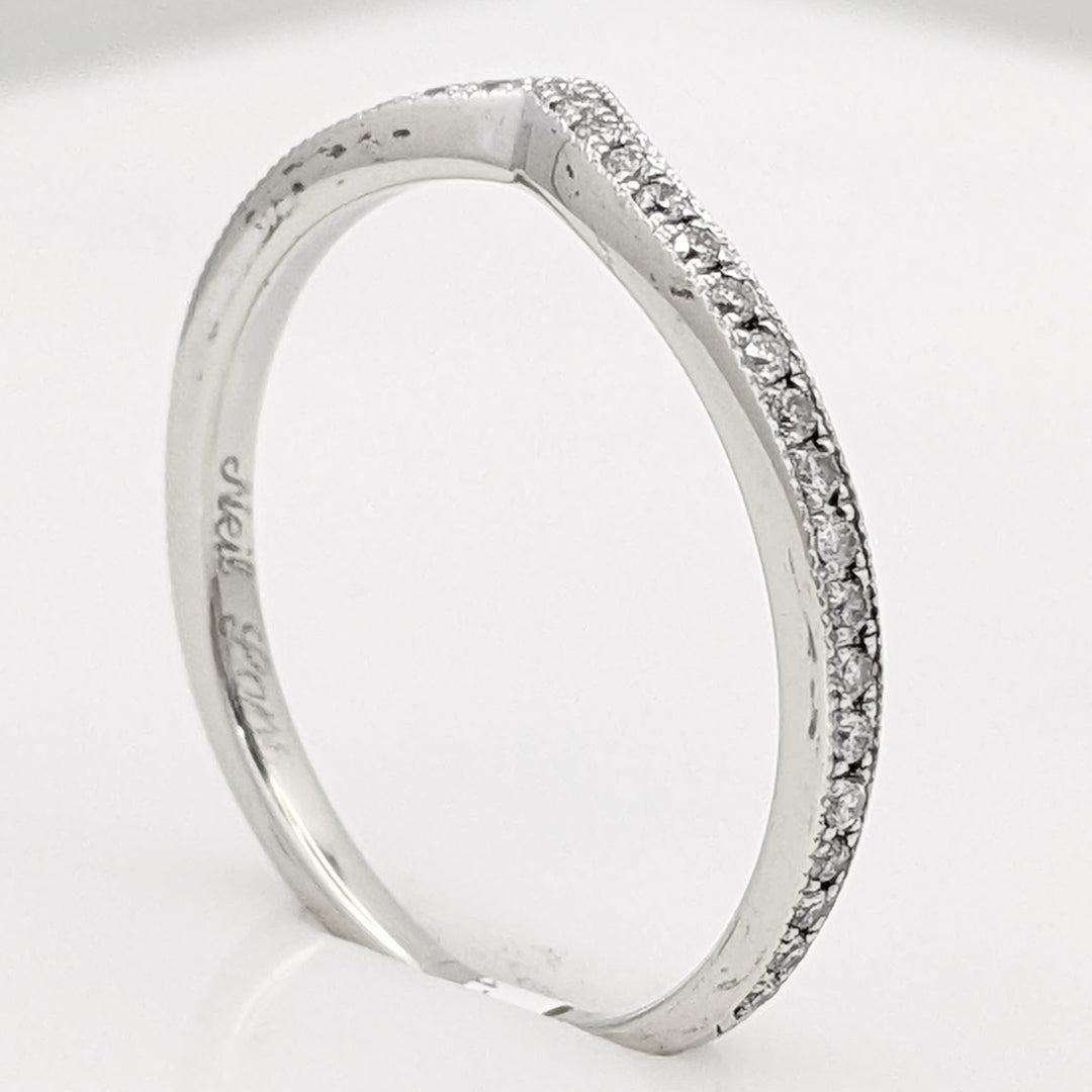 14K WHITE .17 CARAT TOTAL WEIGHT SI2 H DIAMOND ROUND (37) V-SHAPED ESTATE BAND 1.7 GRAMS