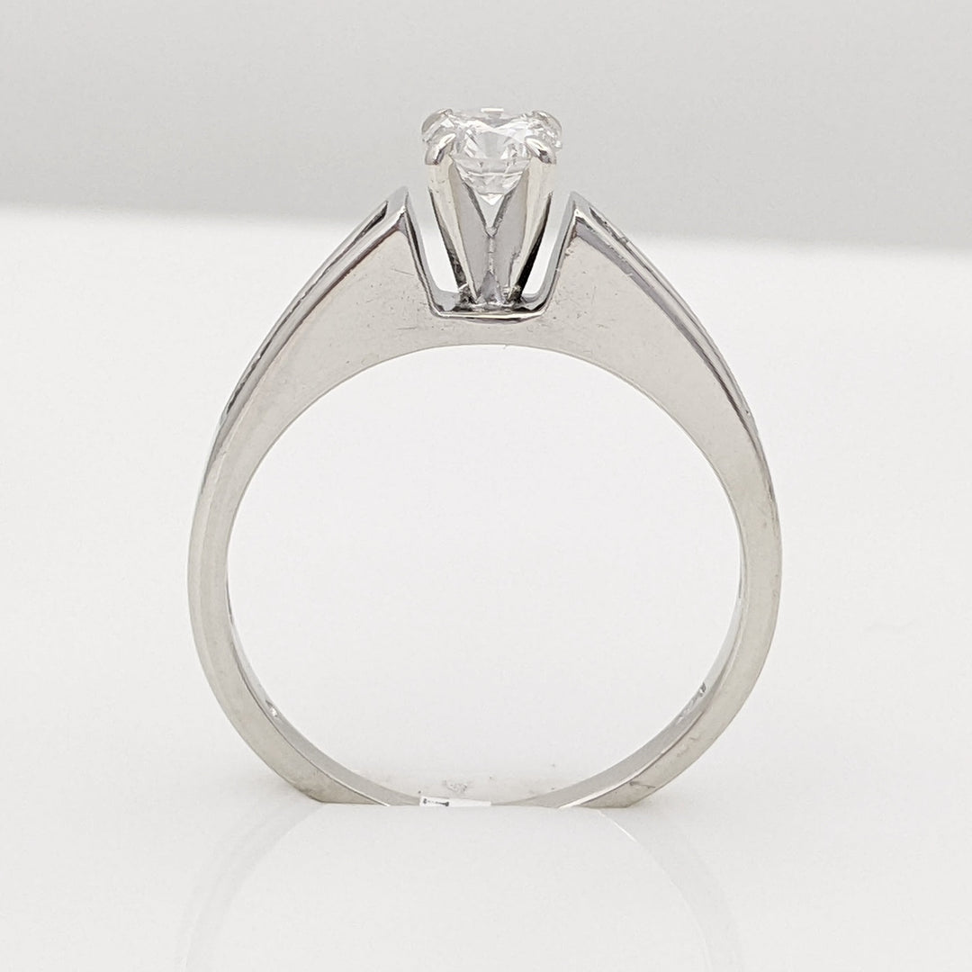 14K WHITE .57 CARAT TOTAL WEIGHT I1 H DIAMOND ROUND (9) ESTATE RING 2.6 GRAMS