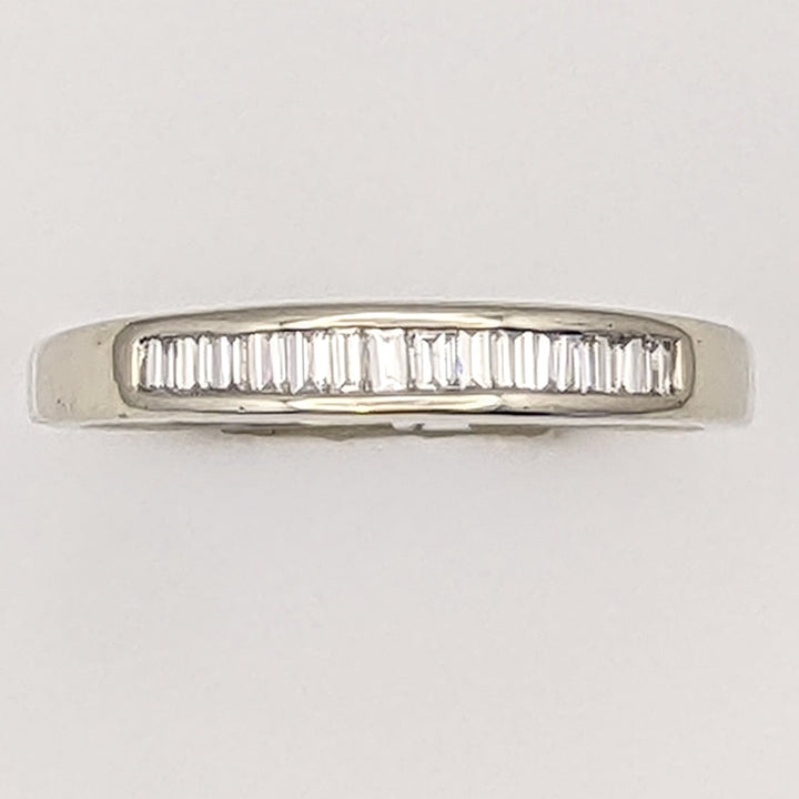 14K WHITE .28 CARAT TOTAL WEIGHT VS2 H DIAMOND BAGUETTE (14) ESTATE CHANNEL BAND 2.3 GRAMS