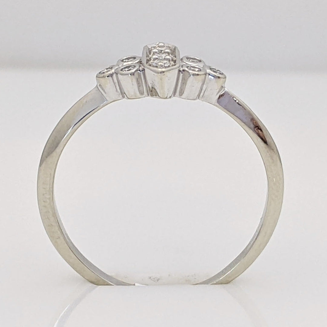 10K WHITE .10 CARAT TOTAL WEIGHT I1 G DIAMOND ROUND (9) ESTATE FASHION RING 1.6 GRAMS