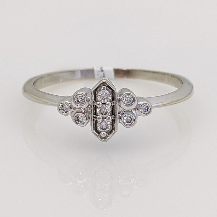 10K WHITE .10 CARAT TOTAL WEIGHT I1 G DIAMOND ROUND (9) ESTATE FASHION RING 1.6 GRAMS