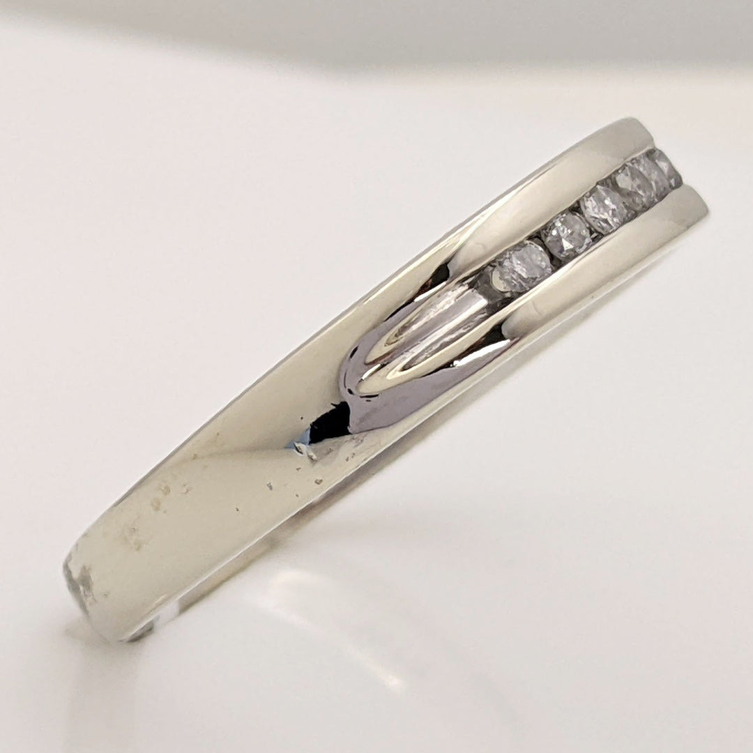 10K WHITE .25 CARAT TOTAL WEIGHT I1 H DIAMOND ROUND (8) ESTATE CHANNEL BAND 5.0 GRAMS