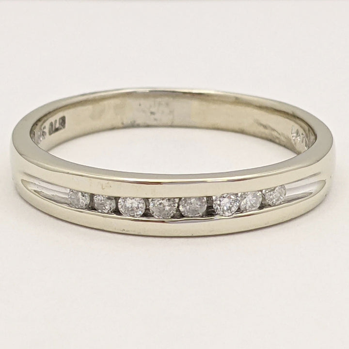 10K WHITE .25 CARAT TOTAL WEIGHT I1 H DIAMOND ROUND (8) ESTATE CHANNEL BAND 5.0 GRAMS
