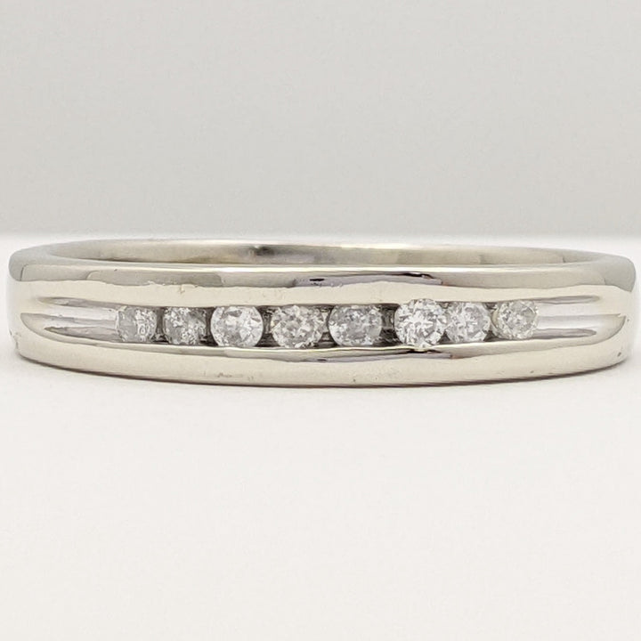 10K WHITE .25 CARAT TOTAL WEIGHT I1 H DIAMOND ROUND (8) ESTATE CHANNEL BAND 5.0 GRAMS