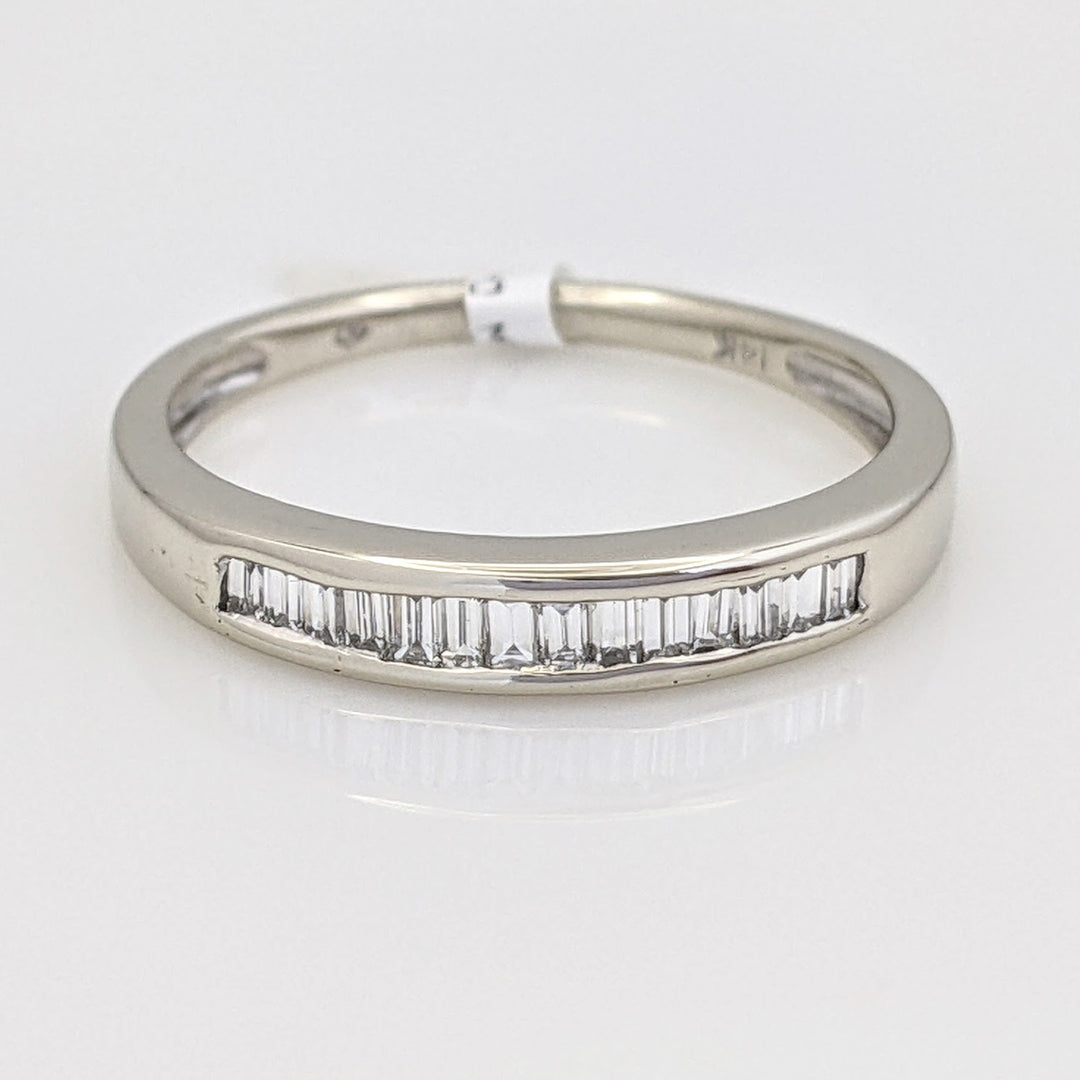 14K WHITE .28 CARAT TOTAL WEIGHT VS2 H DIAMOND BAGUETTE (14) ESTATE CHANNEL BAND 2.3 GRAMS