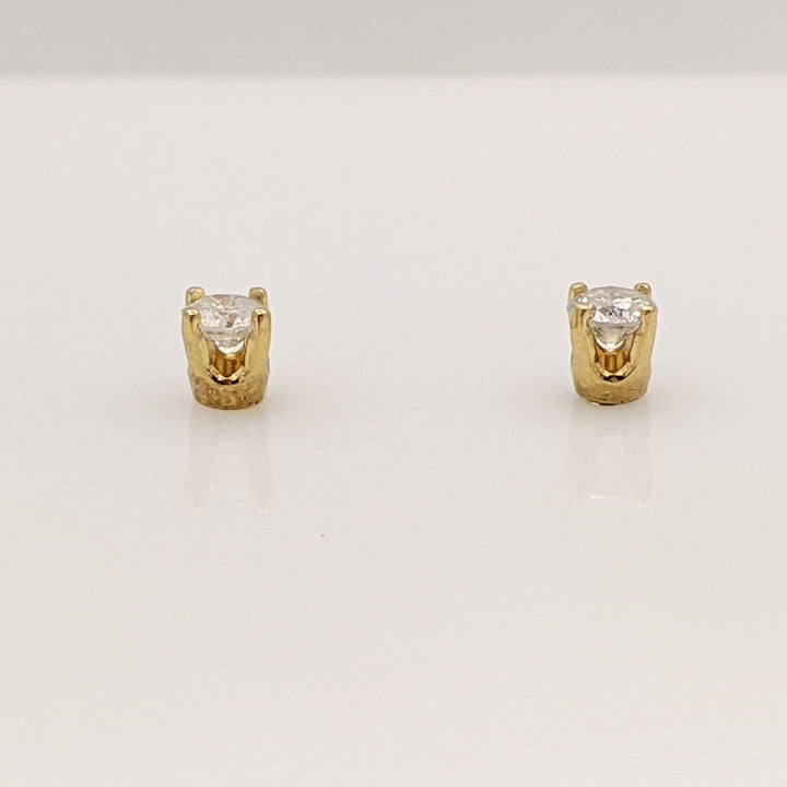 14K .26 CARAT TOTAL WEIGHT I2 I DIAMOND ROUND (2) ESTATE STUD EARRINGS 0.7 GRAMS