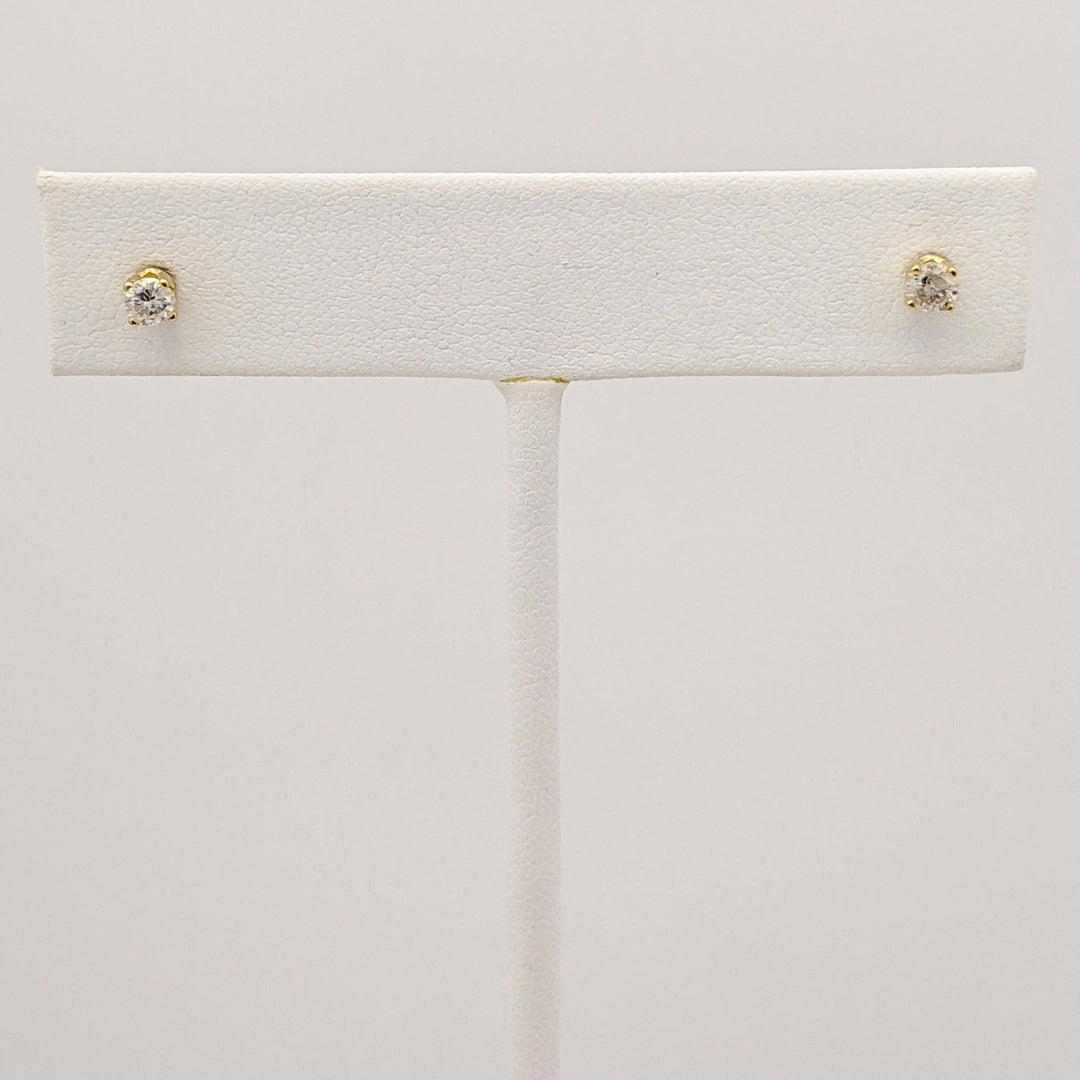 14K .26 CARAT TOTAL WEIGHT I2 I DIAMOND ROUND (2) ESTATE STUD EARRINGS 0.7 GRAMS