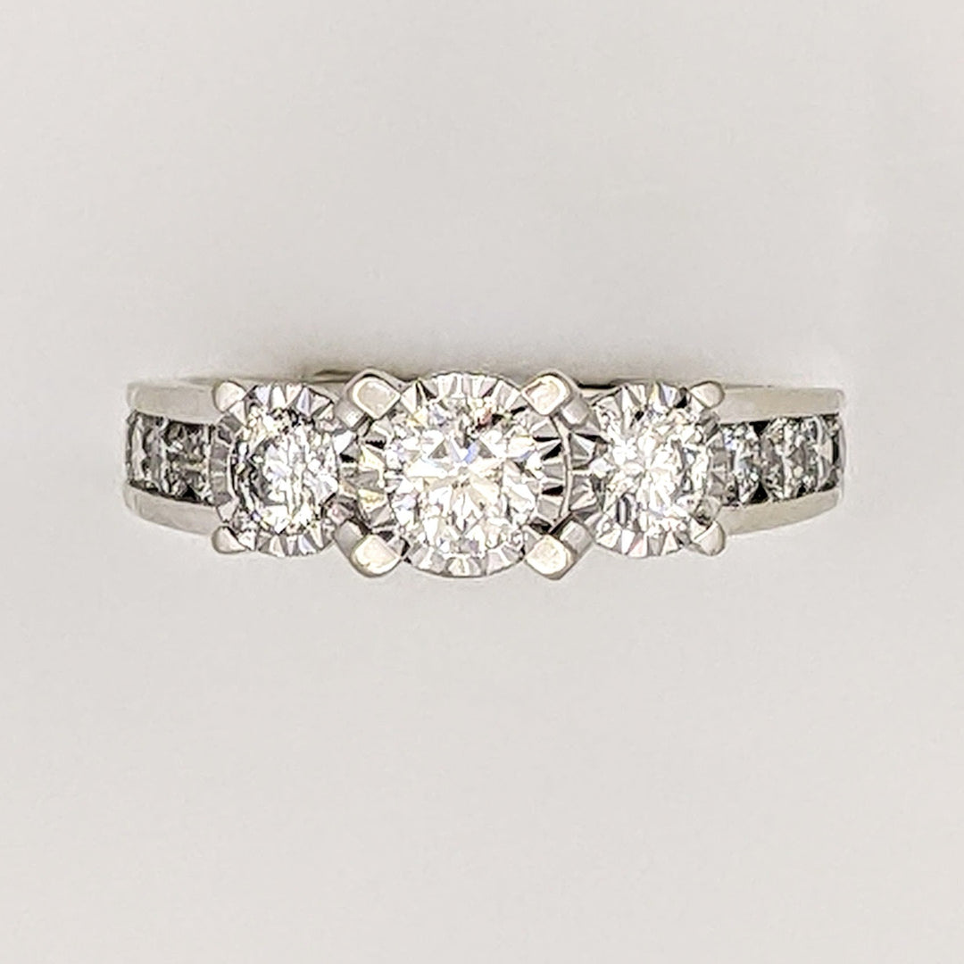14K WHITE 1.26 CARAT TOTAL WEIGHT I1 I DIAMOND ROUND (11) ILLUSION TRINITY ESTATE RING 4.7 GRAMS