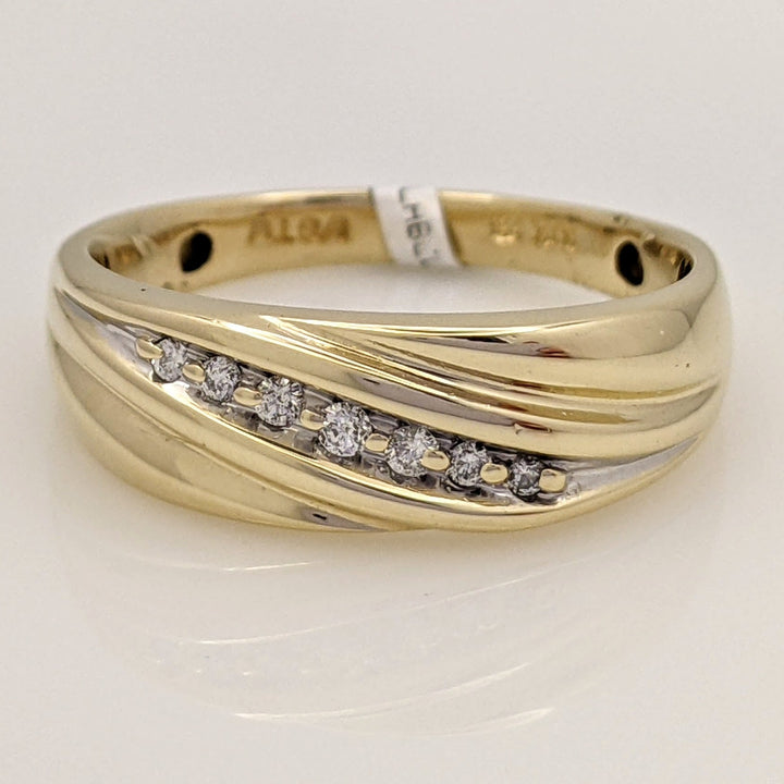 10K .14 CARAT TOTAL WEIGHT I1 H DIAMOND ROUND (7) ESTATE BAND 4.0 GRAMS