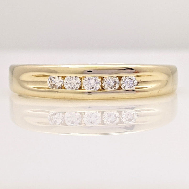 14K .23 CARAT TOTAL WEIGHT SI1 H DIAMOND ROUND (5) ESTATE CHANNEL BAND 4.2 GRAMS