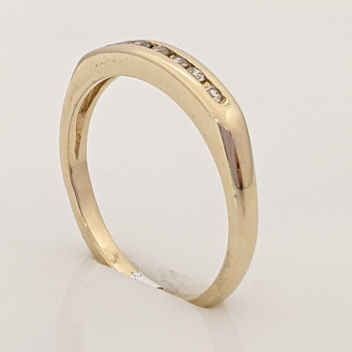 14K .07 CARAT TOTAL WEIGHT SI1 H DIAMOND ROUND (7) ESTATE CHANNEL BAND 1.7 GRAMS