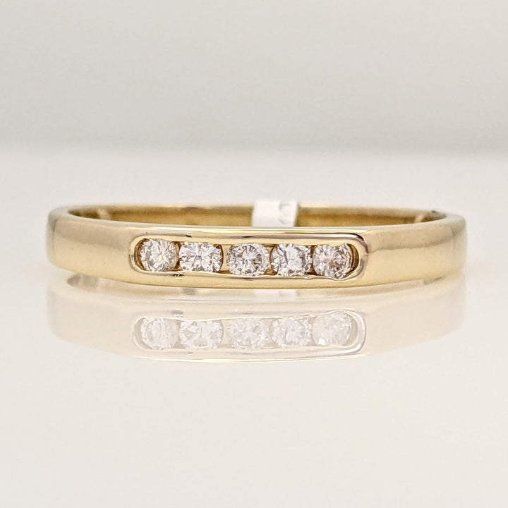 14K .15 CARAT TOTAL WEIGHT SI2 I DIAMOND ROUND (5) ESTATE CHANNEL BAND 2.5 GRAMS