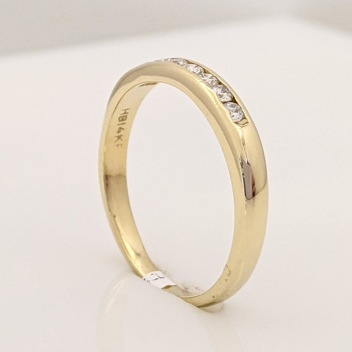 14K .21 CARAT TOTAL WEIGHT SI2 H DIAMOND ROUND (7) ESTATE CHANNEL BAND 2.5 GRAMS