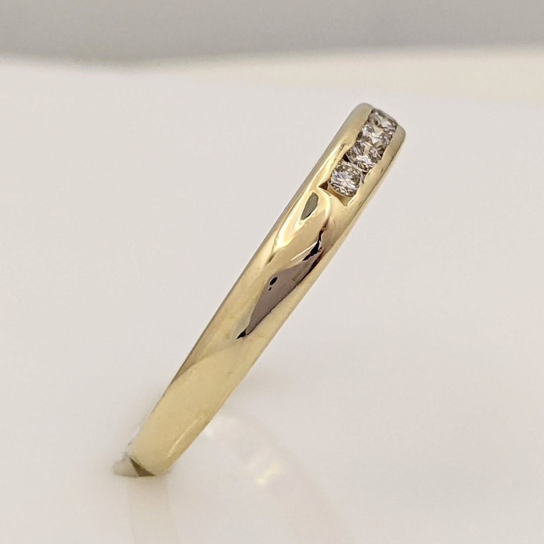 14K .21 CARAT TOTAL WEIGHT SI2 H DIAMOND ROUND (7) ESTATE CHANNEL BAND 2.5 GRAMS