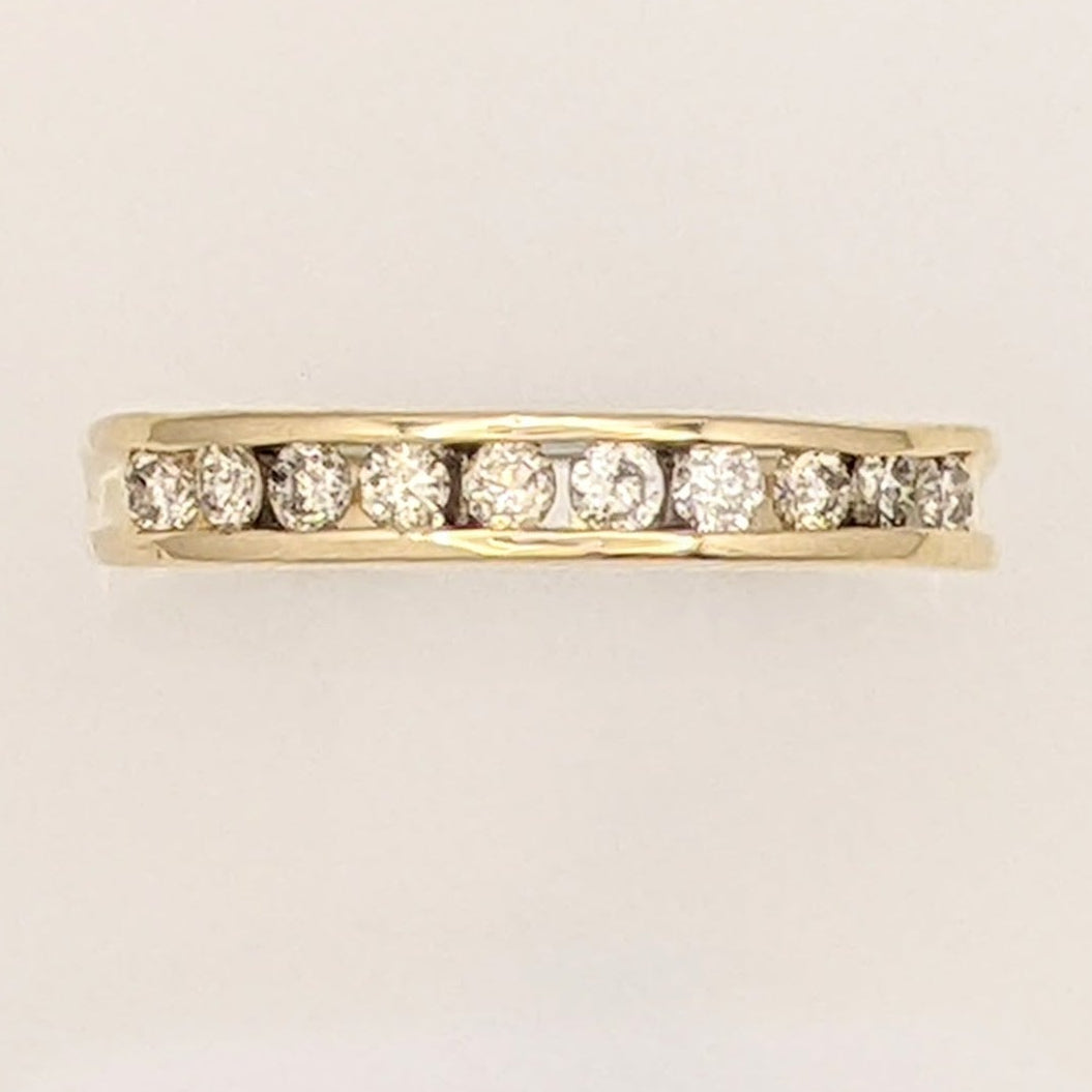 14K .35 CARAT TOTAL WEIGHT I1 I DIAMOND ROUND (10) ESTATE CHANNEL BAND 2.6 GRAMS