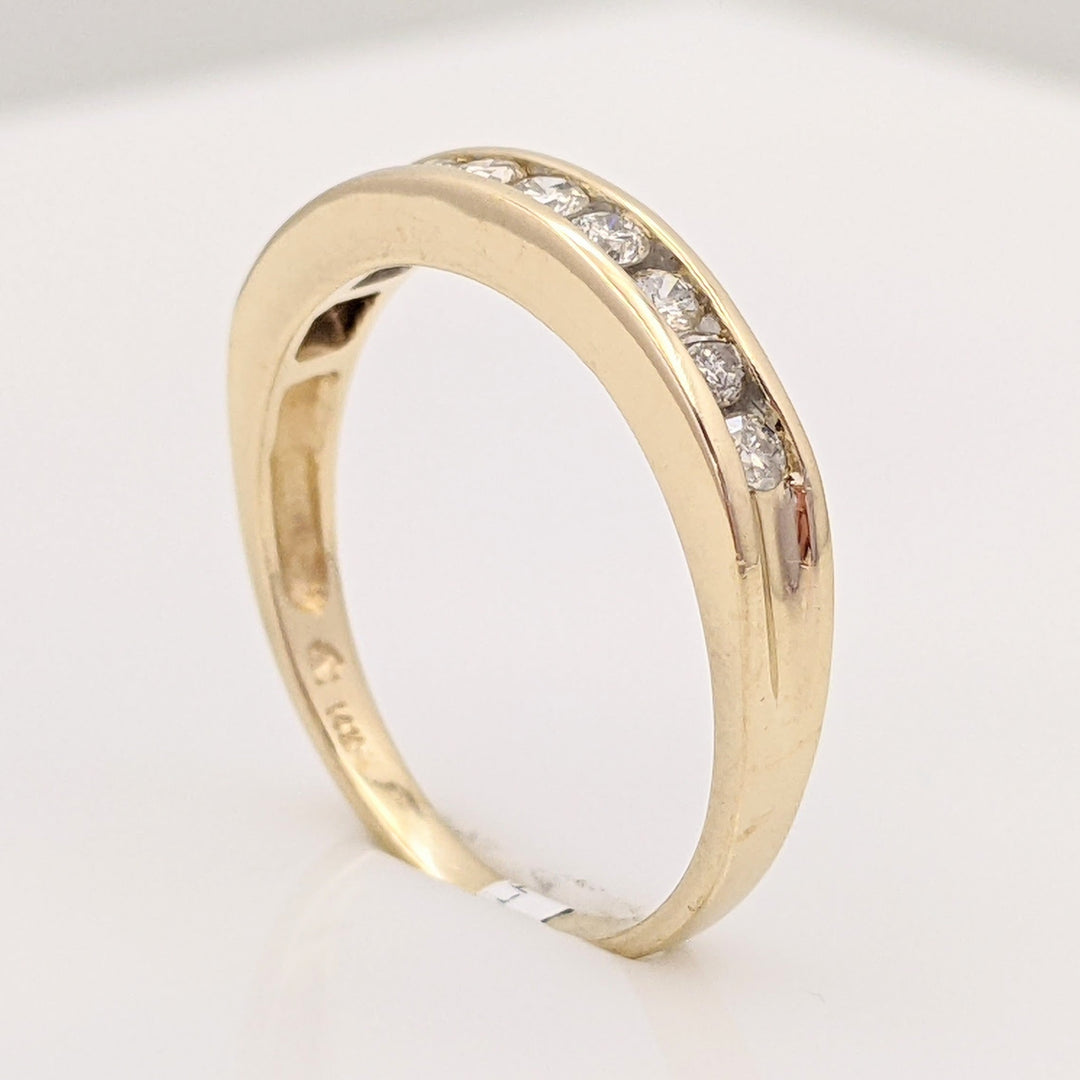 14K .35 CARAT TOTAL WEIGHT I1 I DIAMOND ROUND (10) ESTATE CHANNEL BAND 2.6 GRAMS