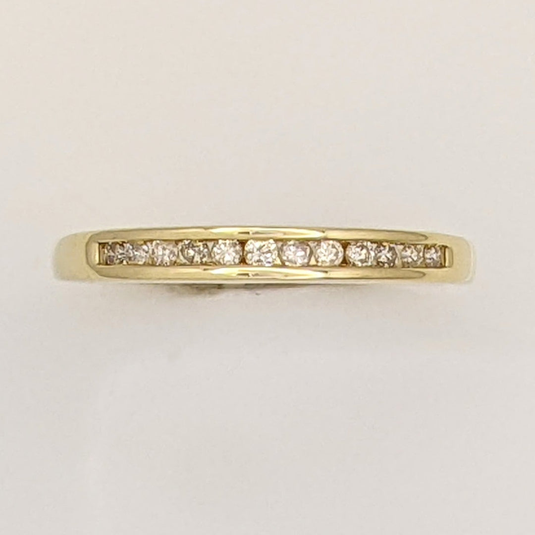 14K .24 CARAT TOTAL WEIGHT I1 H DIAMOND ROUND (12) ESTATE CHANNEL BAND 2.9 GRAMS