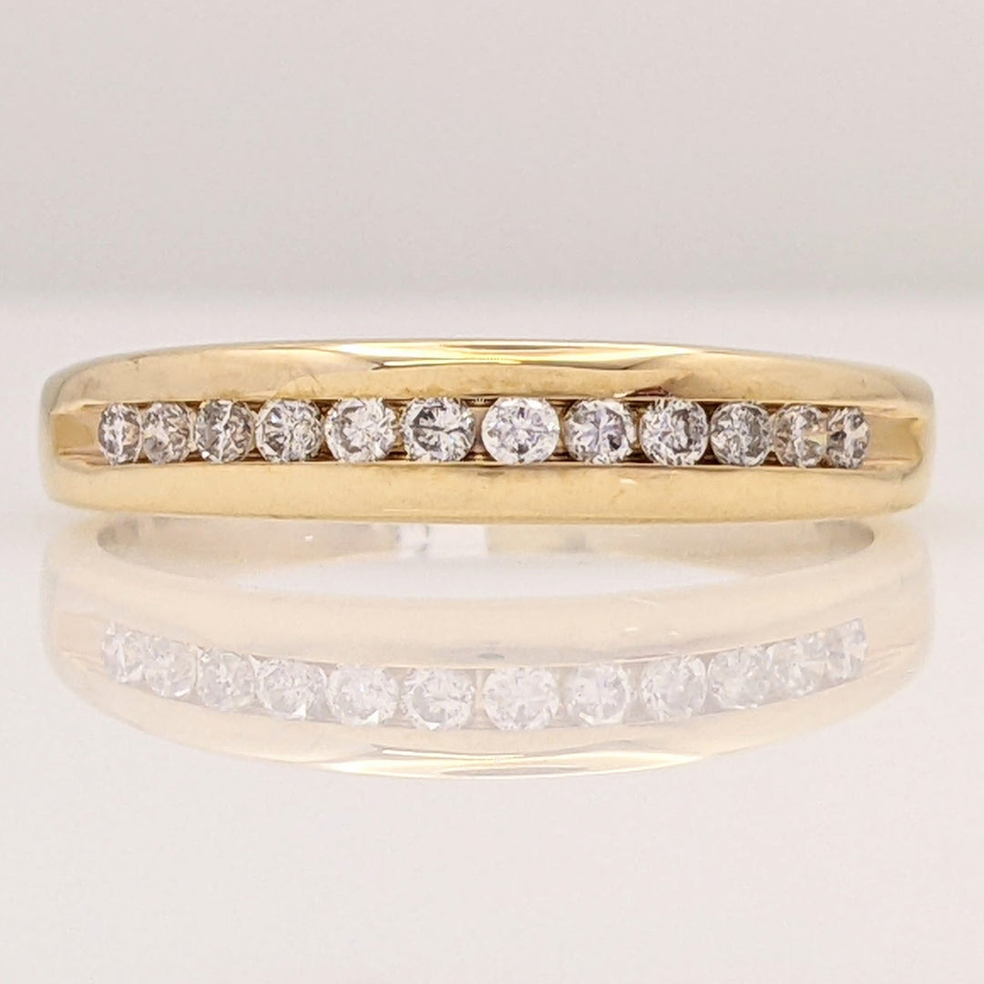14K .24 CARAT TOTAL WEIGHT I1 H DIAMOND ROUND (12) ESTATE CHANNEL BAND 2.8 GRAMS