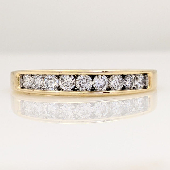 14K .40 CARAT TOTAL WEIGHT I1 H DIAMOND ROUND (9) ESTATE CHANNEL BAND 3.1 GRAMS