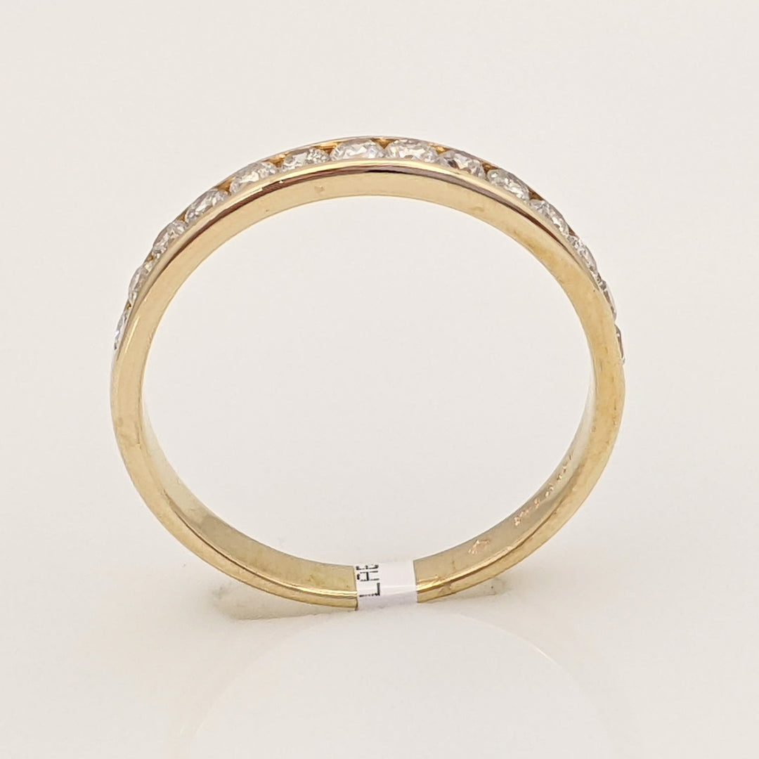 14K .42 CARAT TOTAL WEIGHT I1 I DIAMOND ROUND (14) ESTATE CHANNEL BAND 1.9 GRAMS