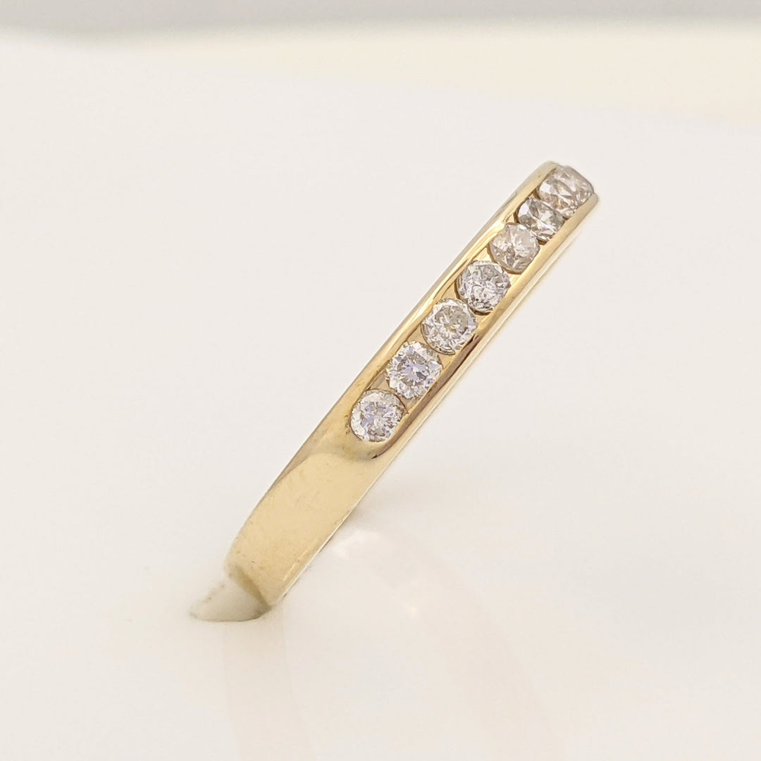14K .42 CARAT TOTAL WEIGHT I1 I DIAMOND ROUND (14) ESTATE CHANNEL BAND 1.9 GRAMS