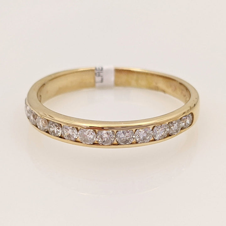 14K .42 CARAT TOTAL WEIGHT I1 I DIAMOND ROUND (14) ESTATE CHANNEL BAND 1.9 GRAMS