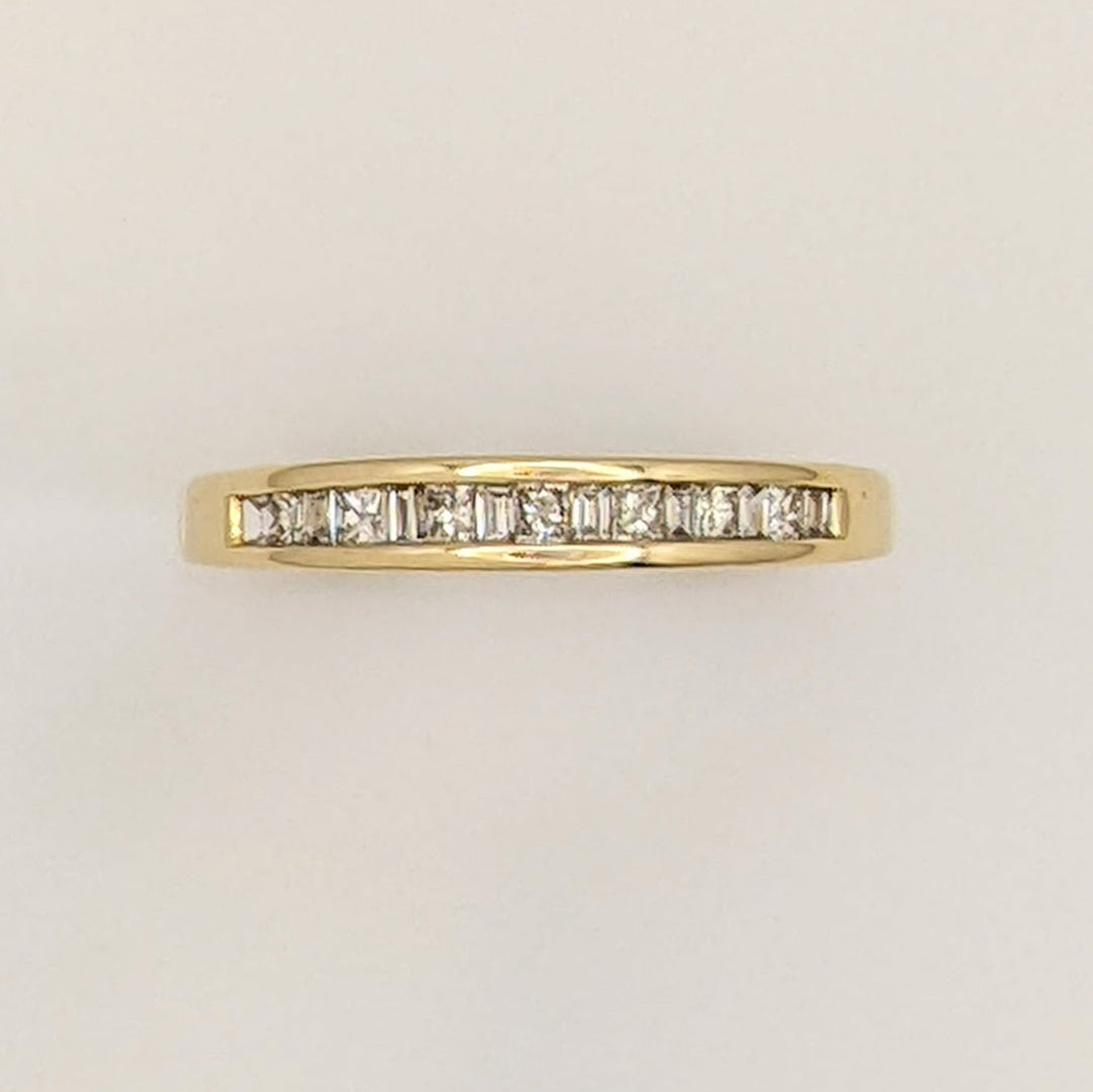 14K .29 CARAT TOTAL WEIGHT VS2 H DIAMOND PRINCESS CUT (7) BAGUETTE (8) ESTATE CHANNEL BAND 2.0 GRAMS