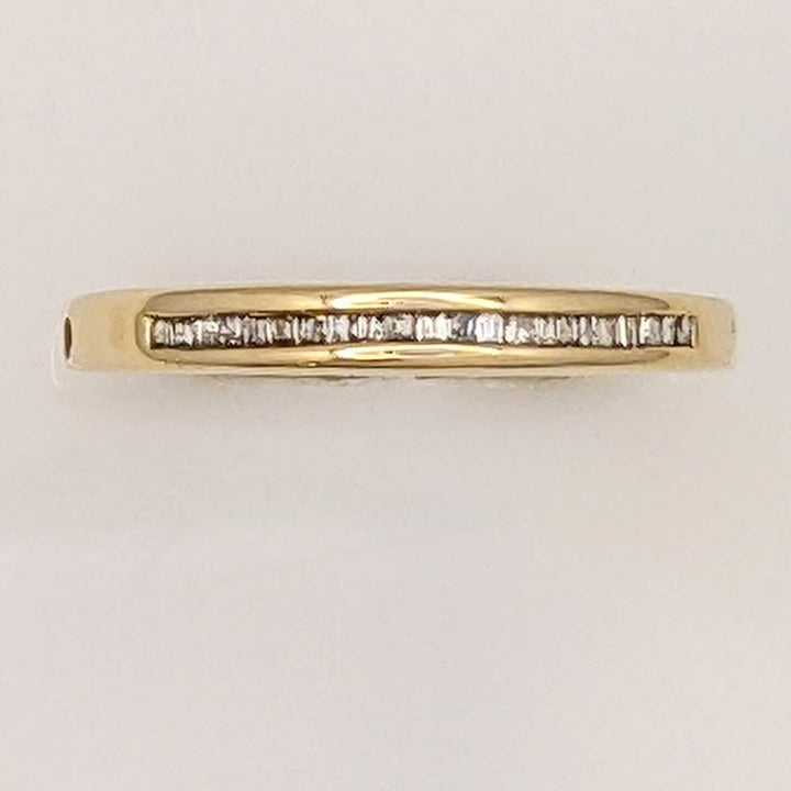 10K .15 CARAT TOTAL WEIGHT I2 H DIAMOND BAGUETTE (22) ESTATE CHANNEL BAND 1.9 GRAMS