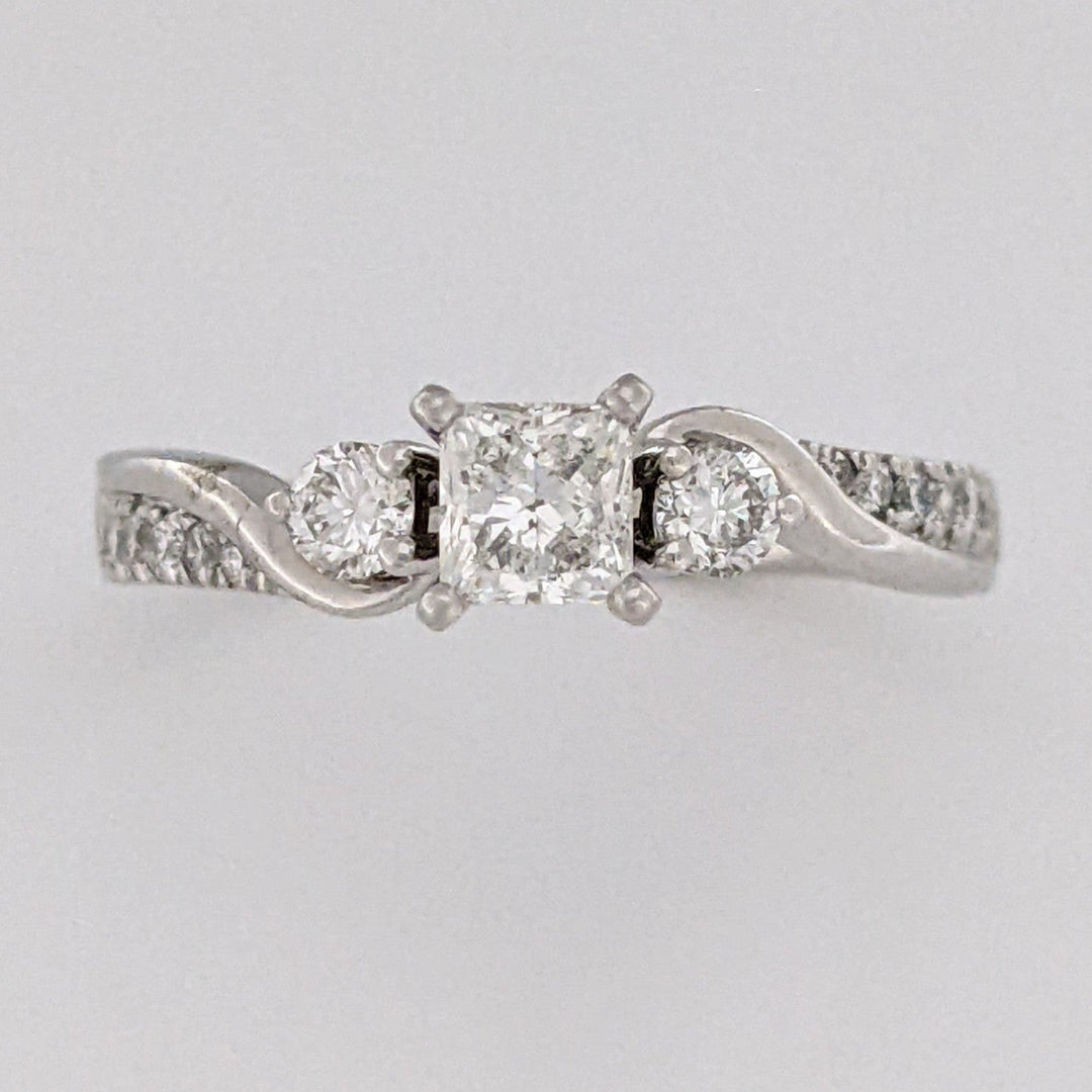 14K WHITE .74 CARAT TOTAL WEIGHT I1 I DIAMOND ROUND (15) ESTATE RING 3.7 GRAMS