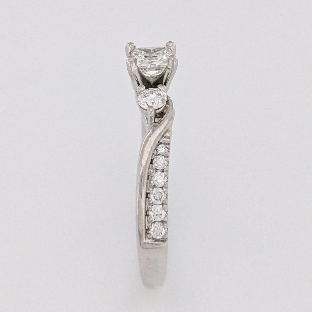 14K WHITE .74 CARAT TOTAL WEIGHT I1 I DIAMOND ROUND (15) ESTATE RING 3.7 GRAMS