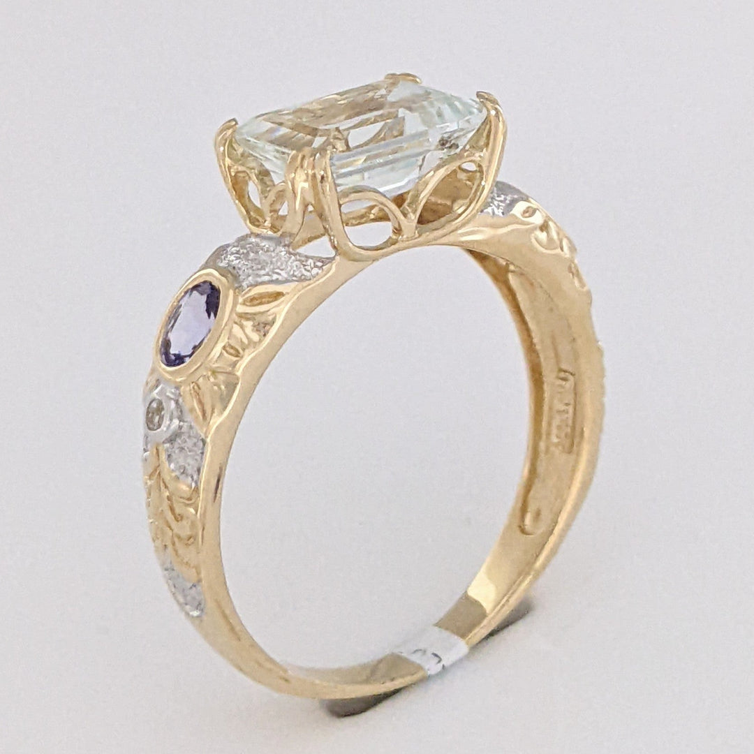 14K AQUAMARINE EMERALD CUT 7X9 WITH (2) OVAL TANZANITE WITH MELEE ESTATE RING 3.6 GRAMS
