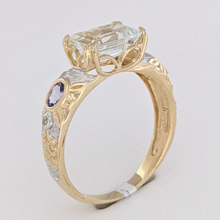 14K AQUAMARINE EMERALD CUT 7X9 WITH (2) OVAL TANZANITE WITH MELEE ESTATE RING 3.6 GRAMS
