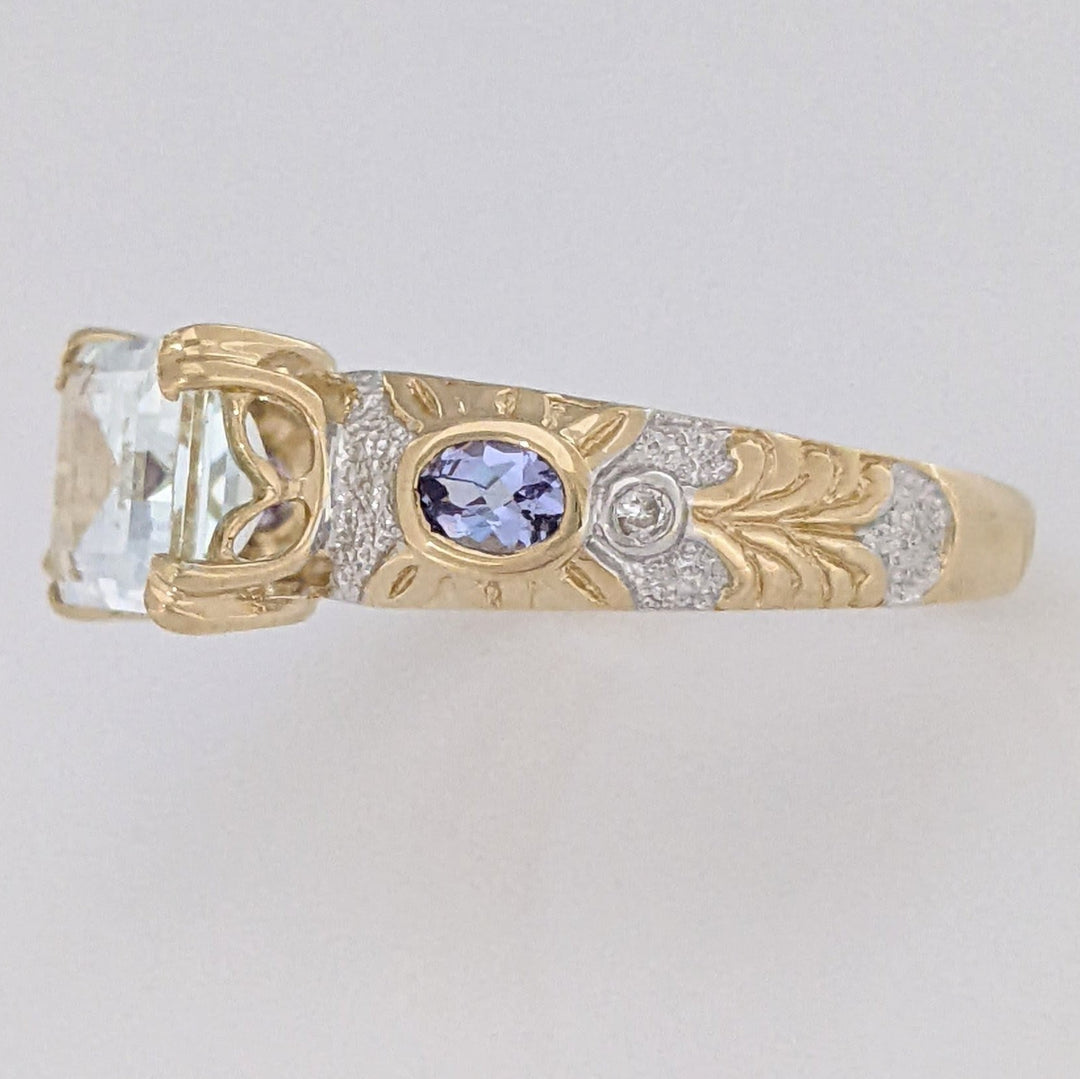 14K AQUAMARINE EMERALD CUT 7X9 WITH (2) OVAL TANZANITE WITH MELEE ESTATE RING 3.6 GRAMS