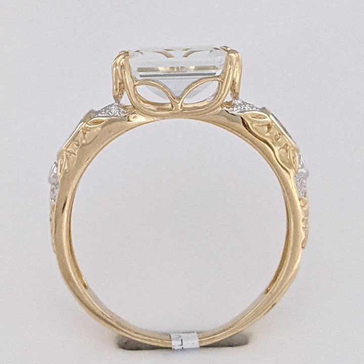 14K AQUAMARINE EMERALD CUT 7X9 WITH (2) OVAL TANZANITE WITH MELEE ESTATE RING 3.6 GRAMS