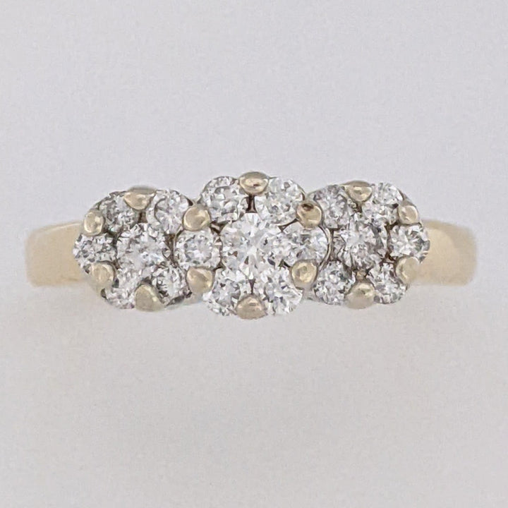14K .54 CARAT TOTAL WEIGHT I1 I DIAMOND ROUND (19) 3-CLUSTER ESTATE RING 3.5 GRAMS