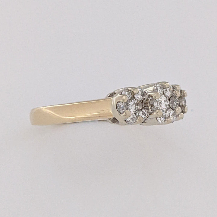 14K .54 CARAT TOTAL WEIGHT I1 I DIAMOND ROUND (19) 3-CLUSTER ESTATE RING 3.5 GRAMS