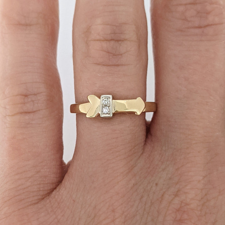 14K DIAMOND ROUND (2) ARROW ESTATE RING 2.3 GRAMS