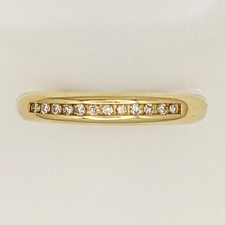 14K .10 CARAT TOTAL WEIGHT I1 I DIAMOND ROUND (12) ESTATE CHANNEL SET BAND 2.9 GRAMS