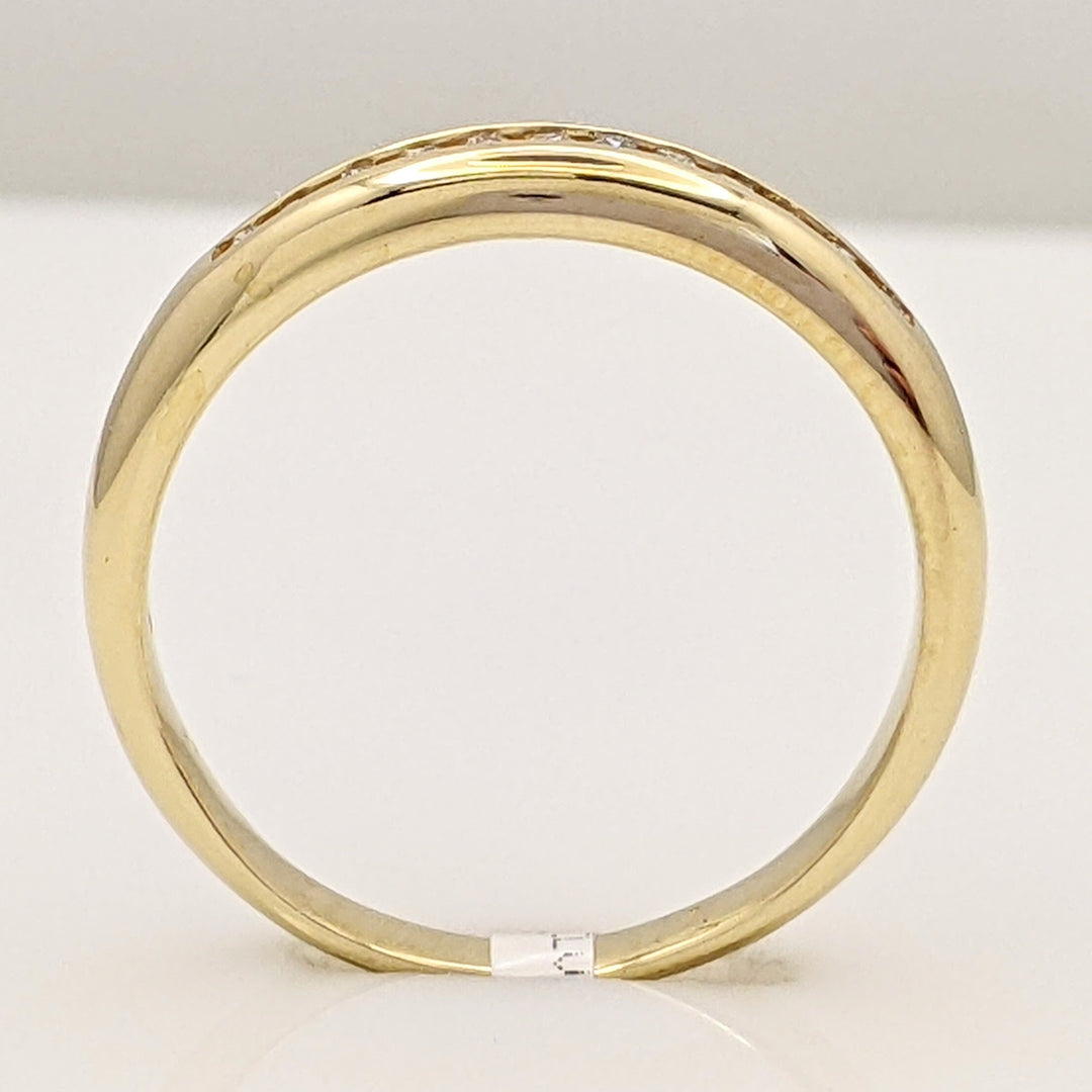 14K .10 CARAT TOTAL WEIGHT I1 I DIAMOND ROUND (12) ESTATE CHANNEL SET BAND 2.9 GRAMS