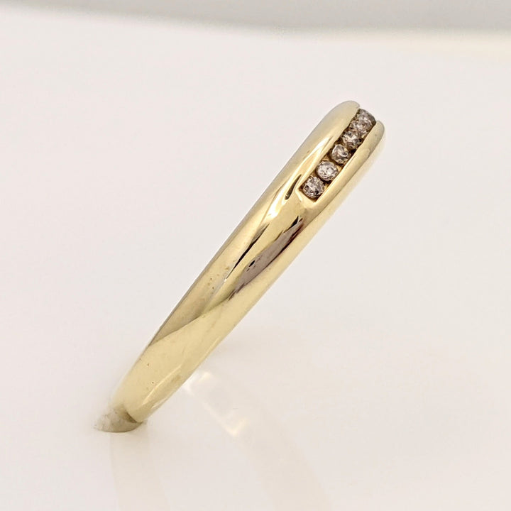 14K .10 CARAT TOTAL WEIGHT I1 I DIAMOND ROUND (12) ESTATE CHANNEL SET BAND 2.9 GRAMS