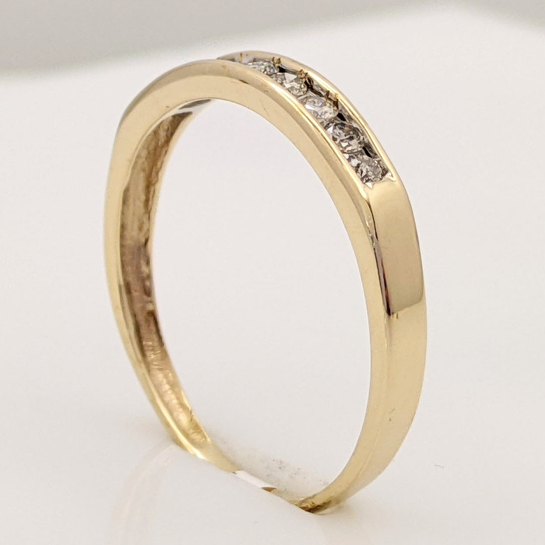 10K .23 CARAT TOTAL WEIGHT I1 J DIAMOND ROUND (9) ESTATE CHANNEL BAND 1.4 GRAMS