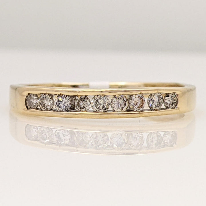 10K .23 CARAT TOTAL WEIGHT I1 J DIAMOND ROUND (9) ESTATE CHANNEL BAND 1.4 GRAMS