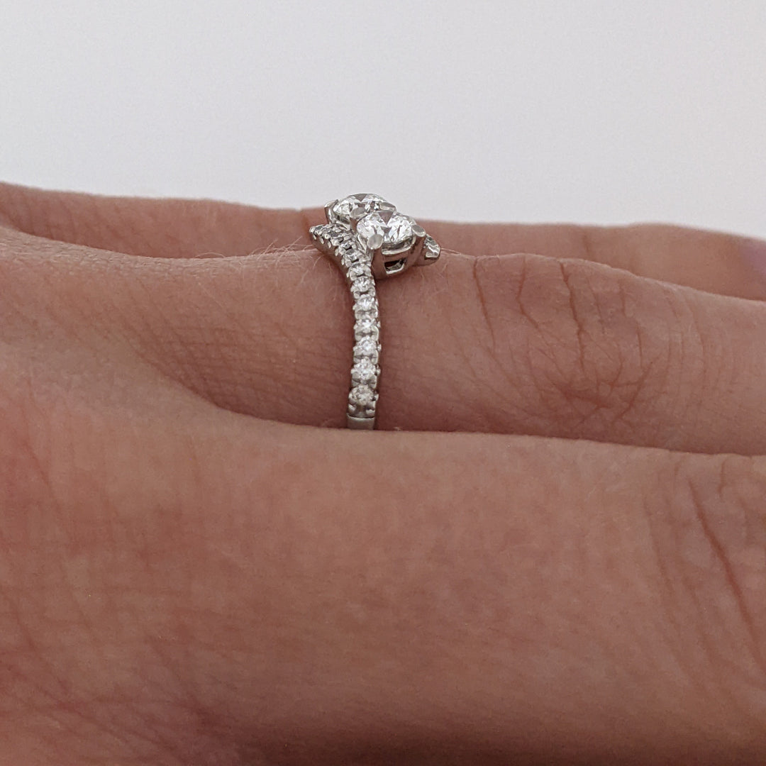 18K WHITE .40 CARAT TOTAL WEIGHT VS2 H DIAMOND ROUND (26) ESTATE BYPASS RING 2.9 GRAMS