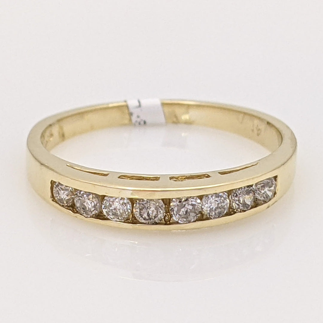 14K .24 CARAT TOTAL WEIGHT I1 I DIAMOND ROUND (8) ESTATE CHANNEL BAND 1.7 GRAMS
