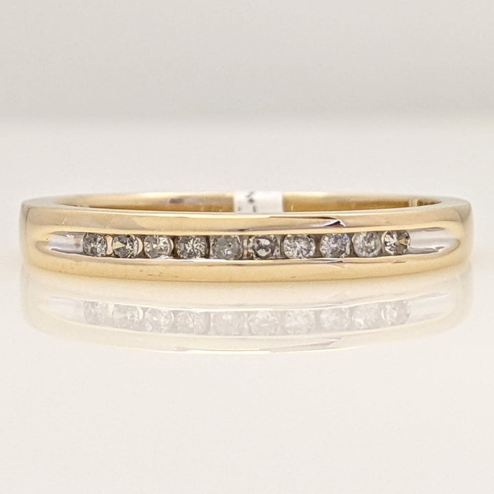 14K .10 CARAT TOTAL WEIGHT I1 H DIAMOND ROUND (10) ESTATE CHANNEL SET BAND 2.0 GRAMS