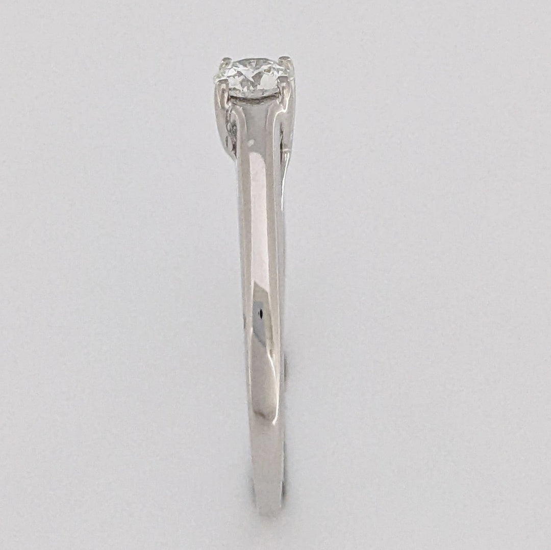 14K WHITE .29 CARAT TOTAL SI2 I DIAMOND ROUND SOLITAIRE ESTATE RING 2.3 GRAMS