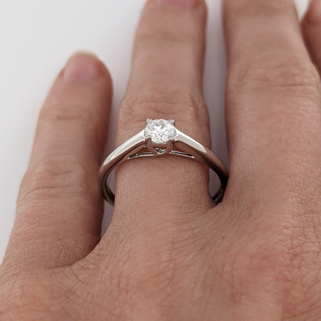 14K WHITE .29 CARAT TOTAL SI2 I DIAMOND ROUND SOLITAIRE ESTATE RING 2.3 GRAMS