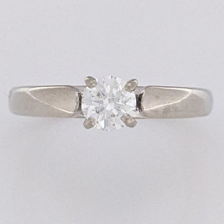 14K WHITE .39 CARAT TOTAL SI2 E DIAMOND ROUND RAISED SHANK SOLITAIRE ESTATE RING 4.0 GRAMS