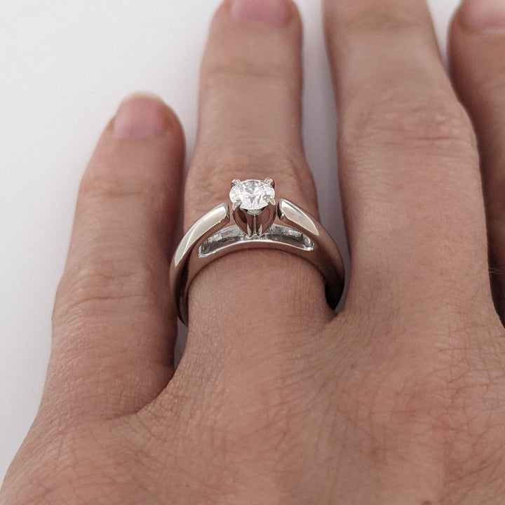 14K WHITE .39 CARAT TOTAL SI2 E DIAMOND ROUND RAISED SHANK SOLITAIRE ESTATE RING 4.0 GRAMS